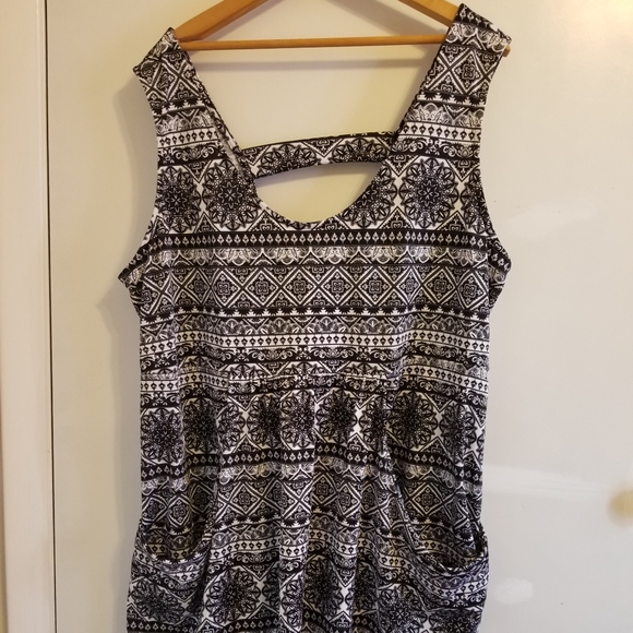 Pacific beach black white print swim coverup dress 
W pocket 2X womens plus - Picture 2 of 7